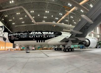 LATAM Brasil releases pictures of Boeing 777-300 in Star Wars livery “Galaxy’s Edge”