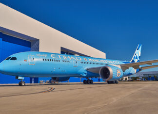 Etihad Airways unveils Manchester City FC livery on new Dreamliner