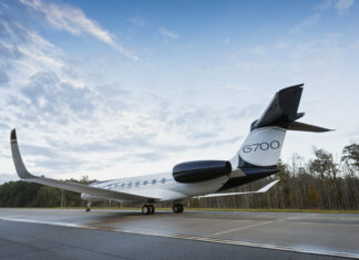 Gulfstream flies first fully outfitted G700