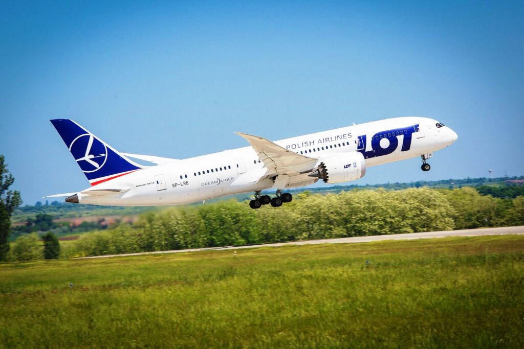 Travel PR News  Budapest Airport welcomed inaugural LOT Polish