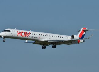 Air France Hop Bombardier CRJ-1000 suffers decompression, quick descent and diversion to Lyon