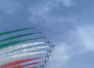 A moment of pride in a period of uncertainty: Italian Air Force stream the colours of the Italian flag “fighting the virus”
