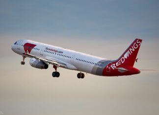 Lufthansa Technik lands comprehensive contracts from Russian airlines Red Wings and SmartAvia
