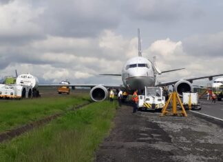 Copa Airlines Boeing 737 gets damaged during push-back manoeuvre at San Jose Airport, Costa Rica