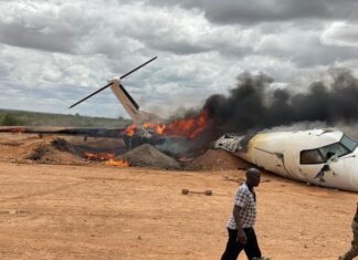 Bluebird Airlines Dash 8 Q400 gear collapse during landing; the 3 on board rescued