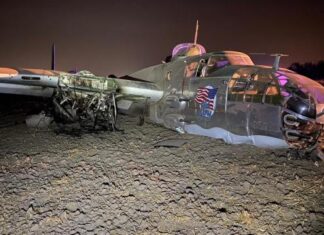 Three injured after North American B-25 Mitchell vintage WWII bomber crashes in California, United States
