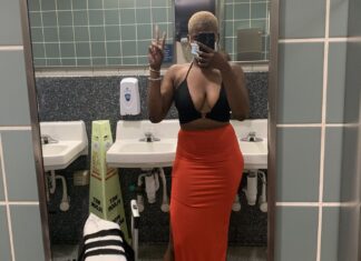 Southwest Airlines has apologised to passenger who was refused boarding because of her top