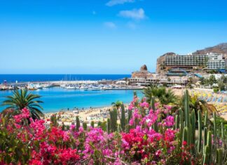 Flight delays and baggage not loaded due to the strike of handler Groundforce in Gran Canaria