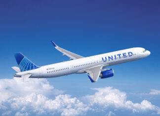 United Airlines flight loses nose wheel during hard landing at Orlando