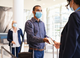 Airport operator Swedavia urges Swedish airport employees to wear face masks again
