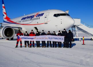 Smartwings first airline to land with the Boeing 737 MAX in Antarctica