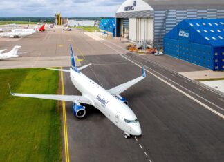 AviaAM Leasing delivers one more B737-800 Boeing Converted Freighter to Bluebird Nordic