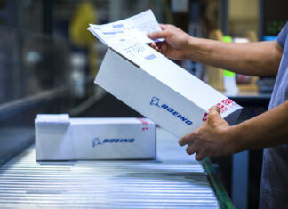 Boeing reaches record $2 billion in e-commerce sales