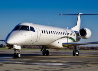 Amelia flies from Strasbourg to Amsterdam and Munich