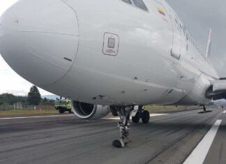 LATAM Airlines Airbus A320 performs emergency landing at Medellin after nose gear problems