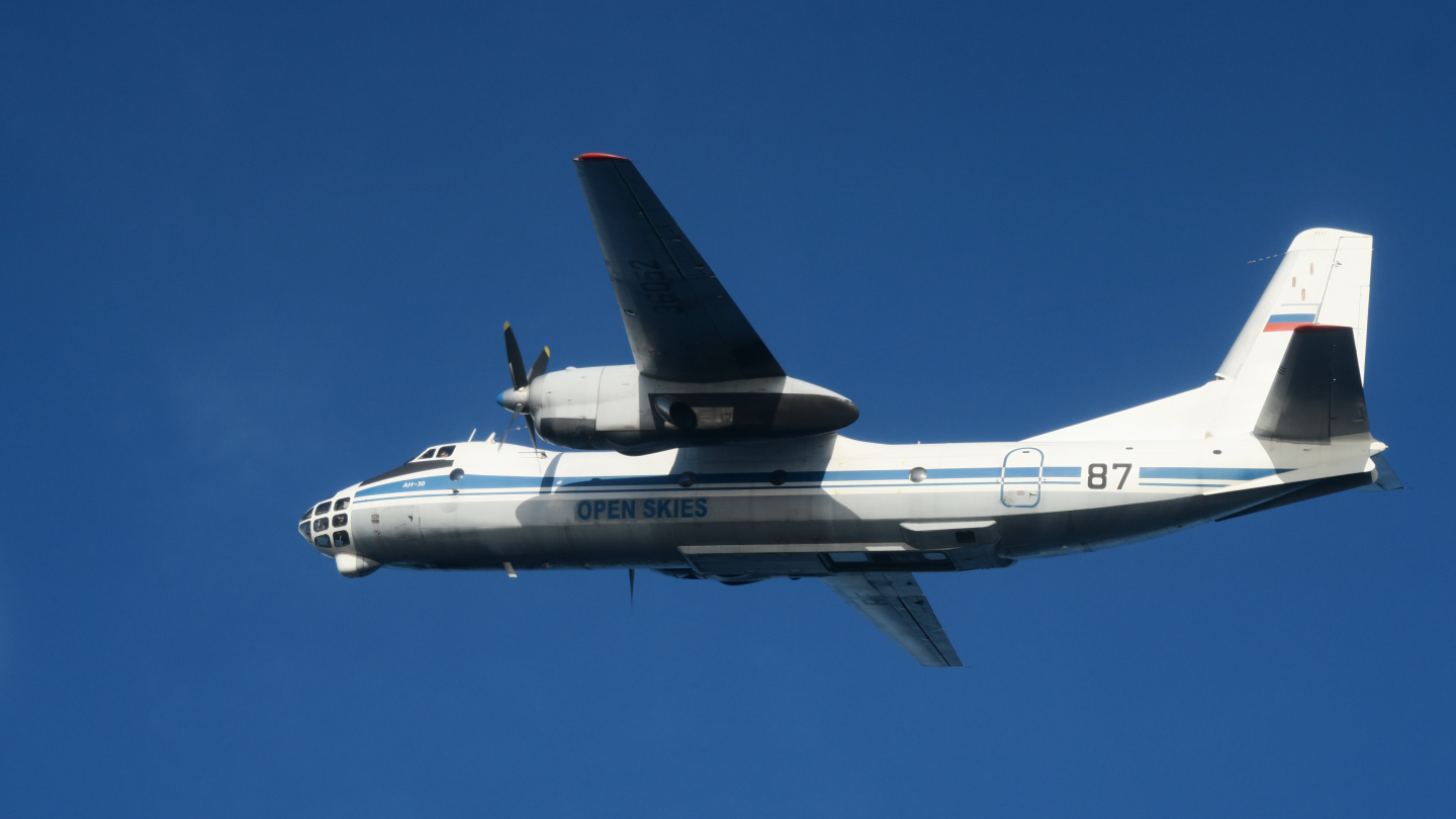 Un avion espion russe viole l’espace aérien suédois