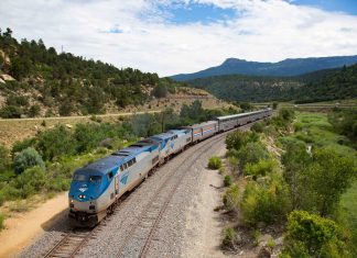 Amtrak train with 243 passengers on board derails near Mendon, Missouri