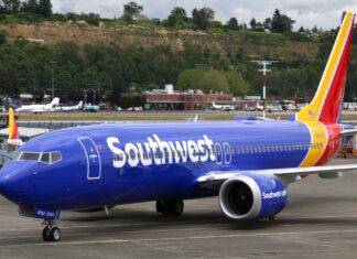 Loose cockpit display knocks out captain on Southwest Airlines flight during take-off