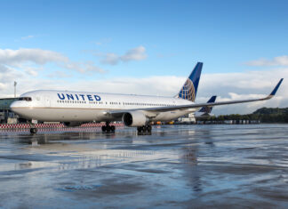 United Airlines flight to Mallorca returns to Newark after Bluetooth device triggers security concern
