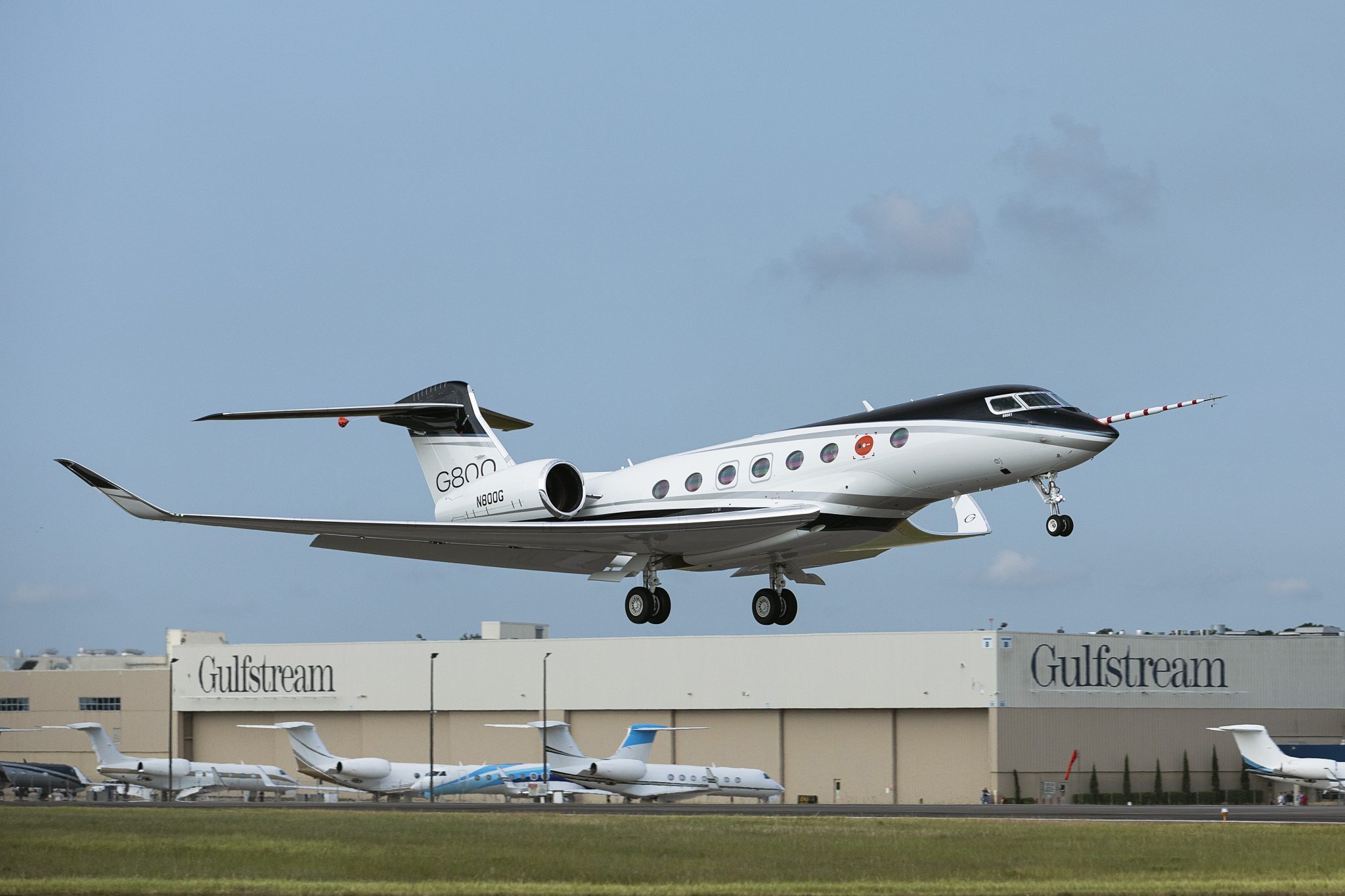 Gulfstream V - LV-IRQ, Lionel Messi (FlyZar)