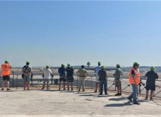 Madrid-Barajas Airport opens a viewpoint for fans of aeronautical photography (spotters)
