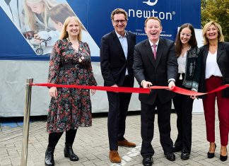 Boeing brings Mobile Newton Room to Belgium