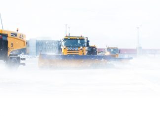 Bad weather over Iceland: most international flights and all domestic flights cancelled