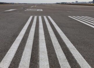 The renovation of runway 2 (15/33) will affect aircraft landing directions at Helsinki Airport
