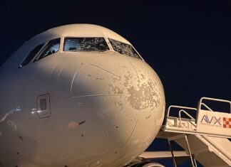Volaris Airbus A320 suffers hail strike during approach Monterrey Airport, Mexico