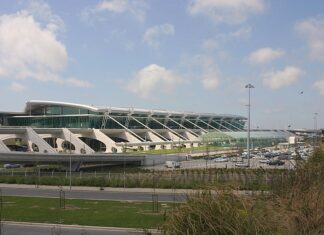 Ryanair pilot averts serious incident at Porto Airport