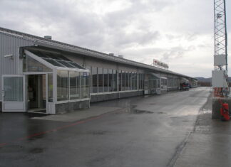 Kirkenes airport in northern Norway evacuated after old explosives found in checked luggage