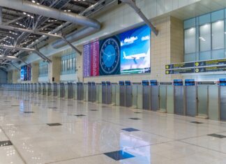 The new segment of the Moscow Domodedovo Airport terminal T2 received its first flights after the grand opening