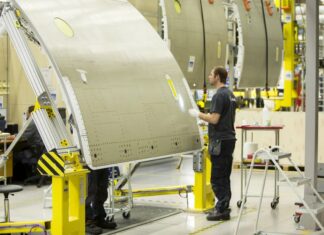 Saab signs agreement with Boeing for the production of 787 Dreamliner doors