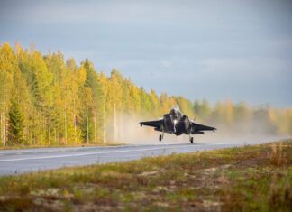 Norwegian F-35 fighter jets land on a Finnish highway