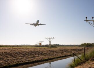 Airlines warn Amsterdam Schiphol flight cap threatens EU Single Market