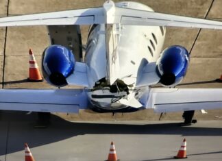 Runway collision at Houston Hobby between landing plane and aircraft taking off without permission