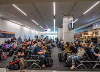 LAX passenger traffic tops pre-pandemic numbers for first time during consecutive October days