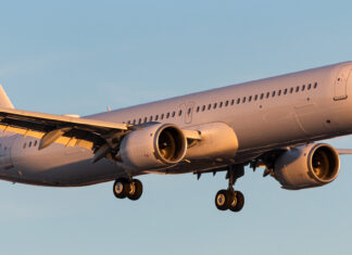 Titan Airways Airbus A321 used by UK Government leaves Stansted without windows – Investigation underway