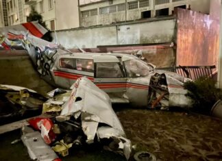 Small plane crash-lands in downtown Villejuif, France – Pilot in critical condition