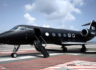 Matte black VIP paint for Gulfstream G450, carried out at General Atomics AeroTec Systems