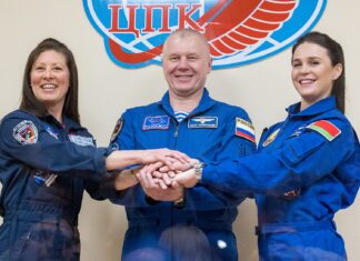 First flight attendant to visit space returns to Earth