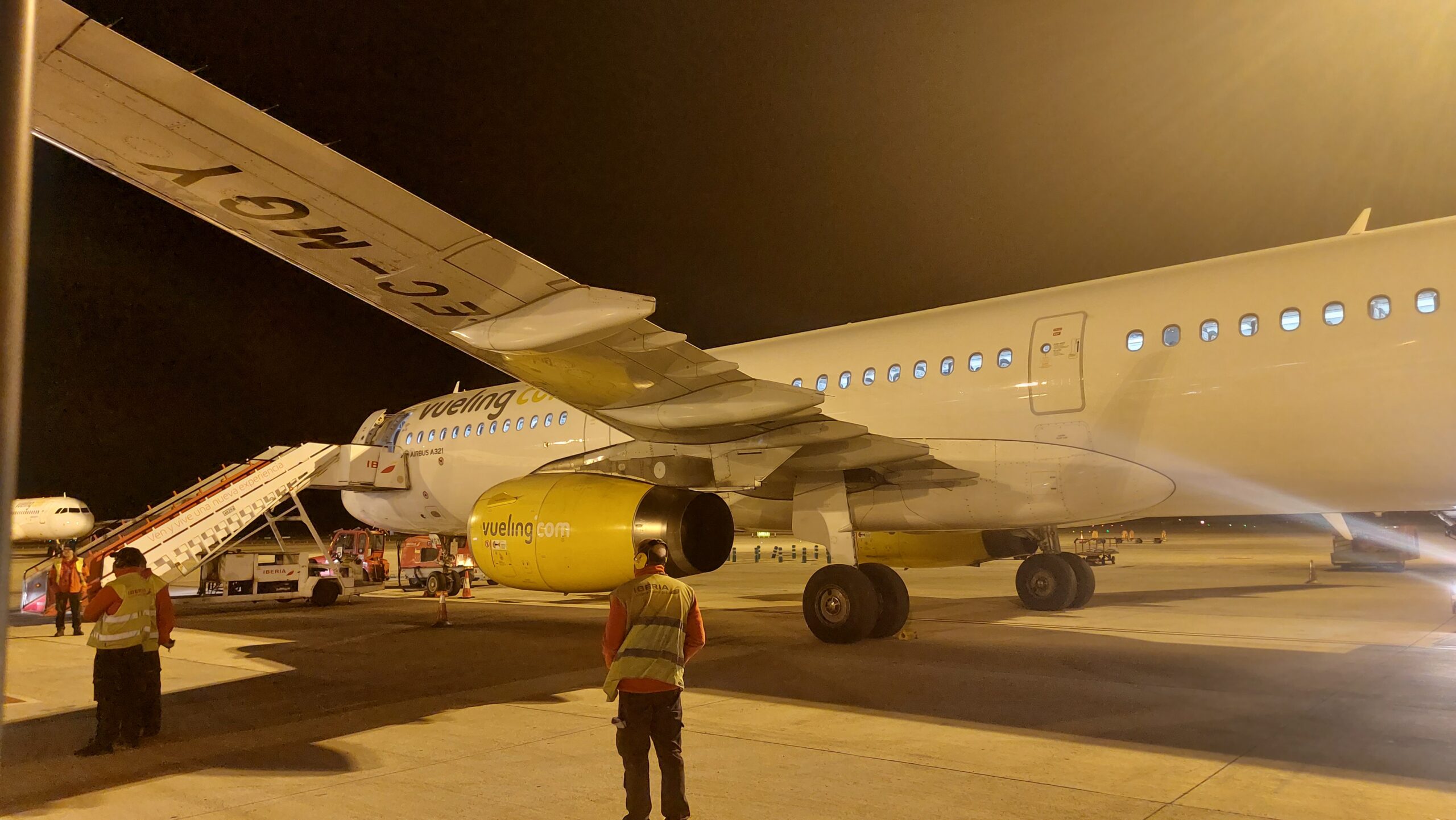 Vueling flight to Tenerife diverted to Gran Canaria due to medical emergency – Pilots frustrated