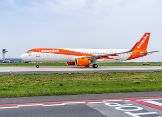 easyJet expands Berlin network with new routes to Seville and London Southend