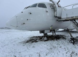 LOT Polish Airlines Embraer E170 skids off runway at Vilnius Airport, no injuries