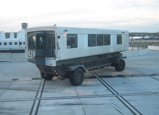 18 injured as mobile lounge crashes into dock at Washington Dulles Airport