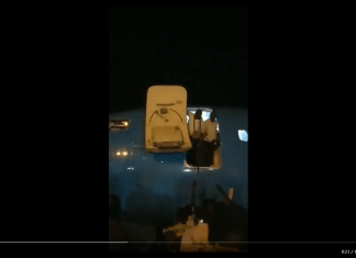 Air Congo passengers forced to jump from Boeing 737 at Kindu Airport