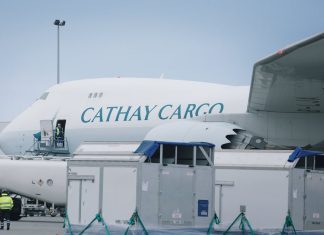 Cathay Cargo transports elite showjumping horses from Liège to Hong Kong for Longines International Horse Show
