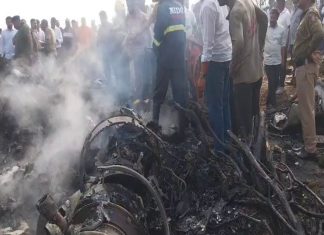 Learjet 45 crashes during landing at Baramati, India, killing all five on board