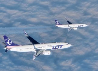 LOT Polish Airlines expands 737 MAX fleet with simultaneous arrival of three new aircraft with Poland-inspired cabins