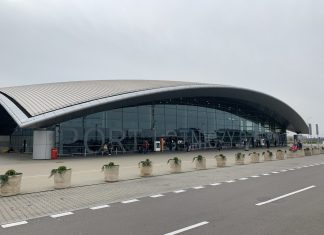 Polish airports temporarily closed for military operations amid Russian strikes in Ukraine